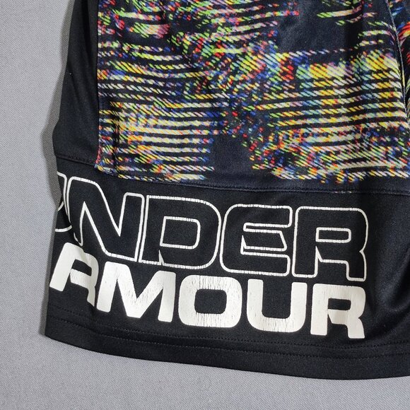 Under Armour athletic shorts boys XS black and multi-colour with graphic design - Picture 5 of 10